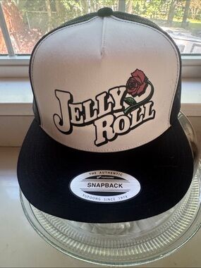 Jelly Roll White & Black Trucker Snapback Hat with Rose concert 2026 NWT